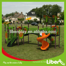 Fabrikpreis Kinderspielplatz eingestellt mit kundengebundenem Entwurf vorhanden, im Freienspielplatz eingestellt für Verkauf (LE.QI.015)